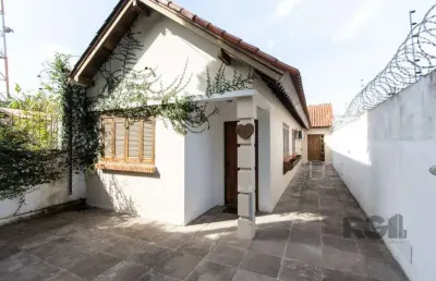 Casa com 2 quartos à venda na Rua Porto Calvo, 240, Ipanema, Porto Alegre