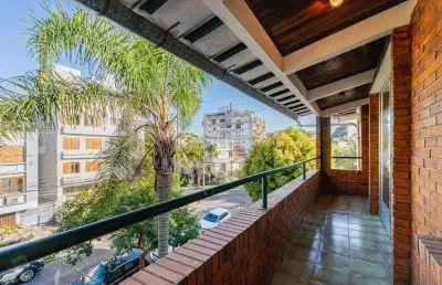 Casa com 6 quartos à venda na Rua Carlos Von Koseritz, 745, São João, Porto Alegre