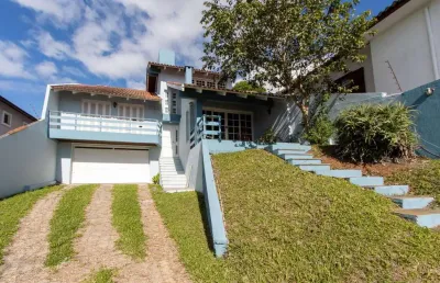 Casa com 3 quartos à venda na Rua Padre João Batista Reus, 2152, Vila Conceição, Porto Alegre