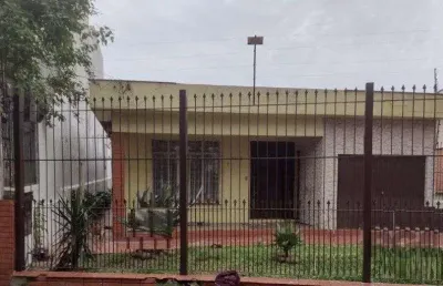 Casa com 3 quartos à venda na Rua Cipó, 1065, Passo da Areia, Porto Alegre