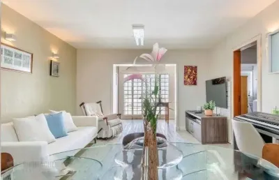 Casa para venda no bairro independência, em porto alegre / rs