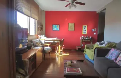 Apartamento 2 dormitórios, lareira, churrasqueira, 2 vagas garagem, no bairro tristeza em porto alegre/rs