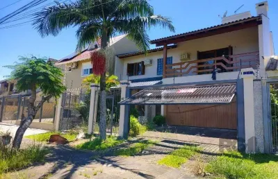 Lindíssima e confortável casa com 3 quartos, piscina e 3 vagas no parque santa fé em porto alegre!