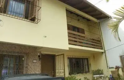 Casa com 5 quartos à venda na Rua Barão de Teffe, 323, Menino Deus, Porto Alegre