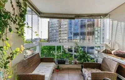 Apartamento de frente com vista panorâmica, sacada,3 dormitórios,1suíte para venda no bairro centro histórico em porto alegre/rs.