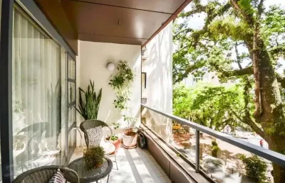 Apartamento com 3 dormitórios no bairro menino deus, porto aelgre