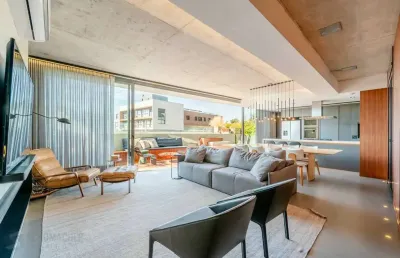Apartamento com 3 quartos à venda na Rua Carlos Huber, 259, Três Figueiras, Porto Alegre
