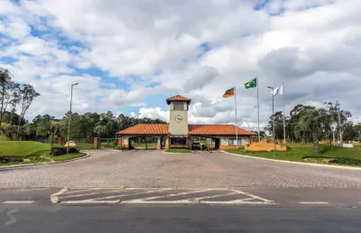 Casa em condomínio fechado com 4 quartos à venda na Avenida Juca Batista, 8083, Belém Novo, Porto Alegre