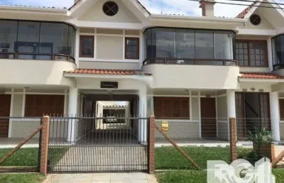 Excelente apartamento de três dormitórios em xangrilá/rs uma quadra mar