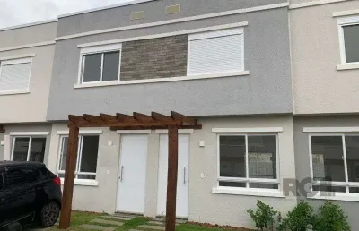 Sobrado novo com aproximadamente 88m² no bairro vila nova.