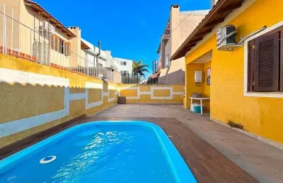 Casa com 2 quartos à venda na Rua Pau Brasil, 794, Hípica, Porto Alegre