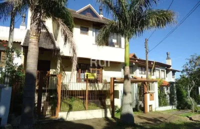 Casa com 3 quartos à venda na Rua Comendador José Júlio de Mello, 273, Teresópolis, Porto Alegre