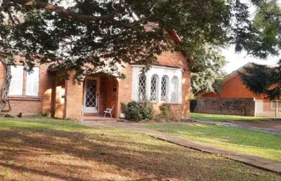 Casa com 3 quartos à venda na Rua Chavantes, 527, Vila Assunção, Porto Alegre