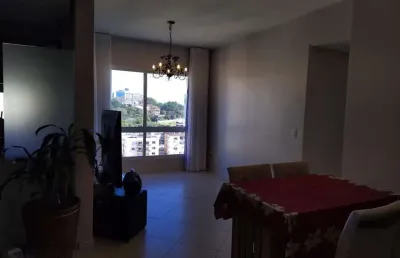 Cobertura de 3 dormitórios, 1 suíte, 2 vagas escrituradas e vista para o guaíba.