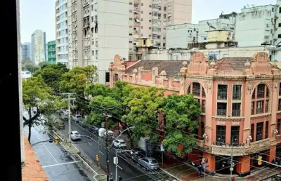 Apartamento com 2 quartos à venda na Avenida Borges de Medeiros, 1126, Centro Histórico, Porto Alegre