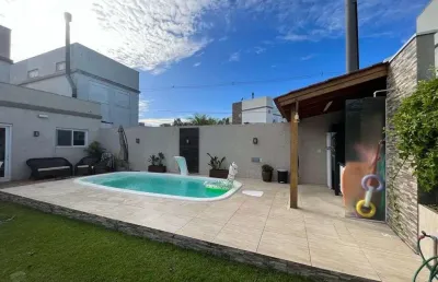 Casa com 3 dormitórios, piscina e energia solar no chácara das nascentes