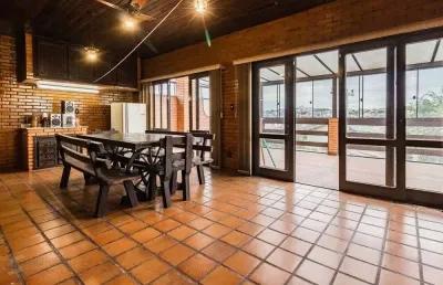 Casa com 3 quartos à venda na Travessa Kuluene, 444, Partenon, Porto Alegre