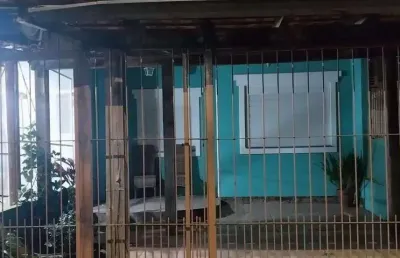 Casa com 2 quartos à venda na Rua Padre Ayrton A. Bitencourt, 166, Hípica, Porto Alegre