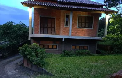 Sobrado 200m² privativos, 4 dormitórios 1 suíte e 2 vagas cobertas - gravataí
