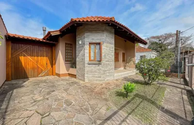 Casa de 3 dormitórios, suíte, 3 banheiros para venda em excelente localização no bairro chácara das pedras em porto alegre/rs.