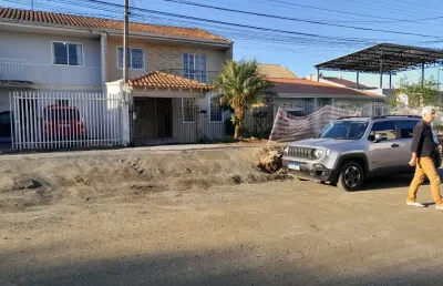 Casa com 3 quartos à venda na Rua Engenheiro Alberto Monteiro de Carvalho, Capão da Imbuia, Curitiba