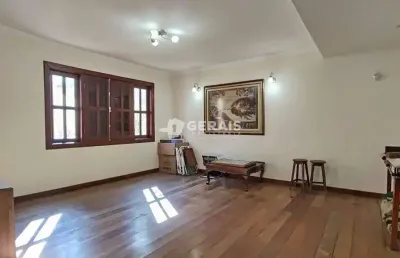 Casa para aluguel, 5 quartos, 2 suítes, 3 vagas, centro - divinópolis/mg