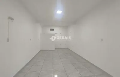 Ponto comercial para alugar no Centro, Divinópolis 