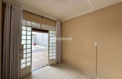 Casa à venda, 3 quartos, 1 suíte, 6 vagas, manoel valinhas - divinópolis/mg