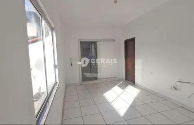Sobrado à venda, 2 quartos, 1 vaga, halin souki - divinópolis/mg