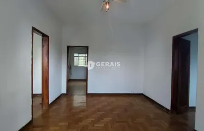 Casa à venda, 3 quartos, 2 vagas, centro - divinópolis/mg
