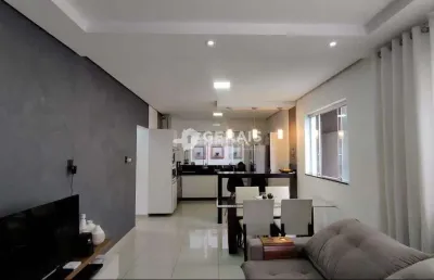 Casa à venda, 2 quartos, 1 suíte, 2 vagas, são roque - divinópolis/mg