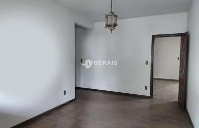 Casa à venda, 4 quartos, 1 suíte, 6 vagas, centro - divinópolis/mg