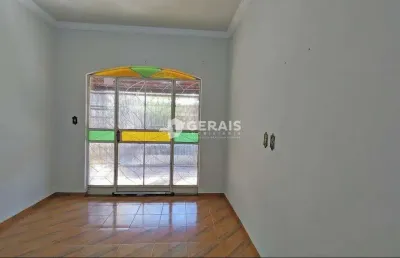 Casa para aluguel, 4 quartos, 1 suíte, 2 vagas, são josé - divinópolis/mg