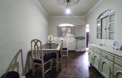 Casa à venda, 5 quartos, 3 suítes, 2 vagas, itai - divinópolis/mg