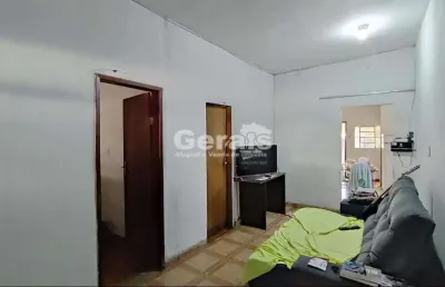 Casa à venda, 3 quartos, 1 vaga, interlagos - divinópolis/mg