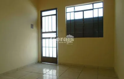 Casa com 2 quartos à venda no São Luís, Divinópolis 