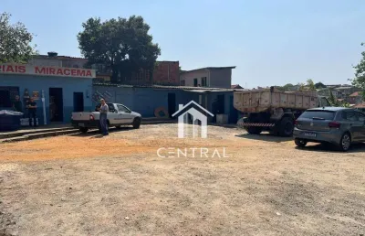 Terreno 1.500m ( 60x25m ) - sendo 220m area construida = com 05 salas, sendo 01 com escritório e banheiro