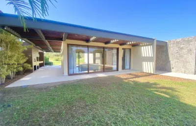 Aretê búzios venda casa 5 suítes frente campo de golfe