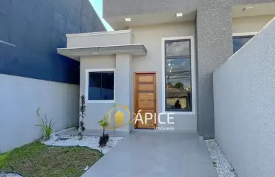 Casa com suíte, edícula e quintal no bairro santa terezinha