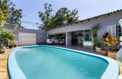 Casa com piscina no bairrro jardim planalto em porto alegre