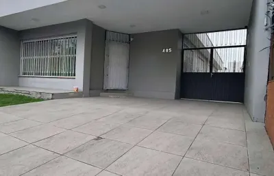 Vendo casa no bairro cristo redentor em porto alegre.