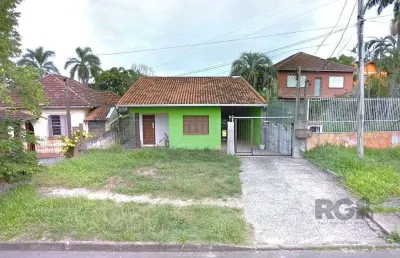 Casa com 161,25m², 3 dormitórios, 4 vagas no bairro belém novo