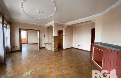 303m2 apartamento com 5 dormitórios no centro da capital.