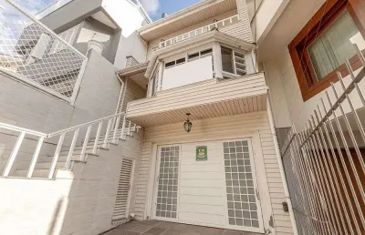 Casa com 3 quartos à venda na Rua Cananéia, 340, Chácara das Pedras, Porto Alegre