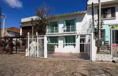 Casa com 5 quartos à venda na Rua Bernardo Pires, 81, Santana, Porto Alegre