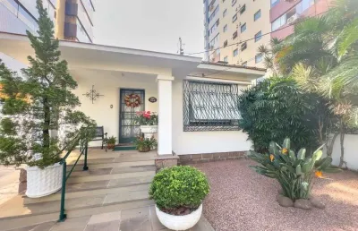 Casa com 3 quartos à venda na Avenida Lageado, 356, Petrópolis, Porto Alegre