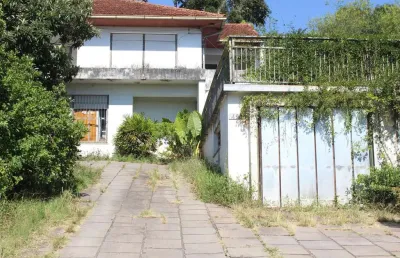 Casa com 4 quartos à venda na Avenida Guaíba, 4274, Vila Assunção, Porto Alegre