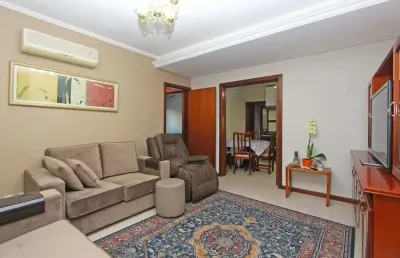 Ampla casa com 5 dormitórios e terraço no passo da areia