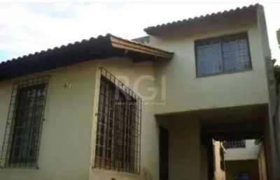 Casa para venda - 240m², 4 dormitórios, sendo 1 suites, 4 vagas - nonoai