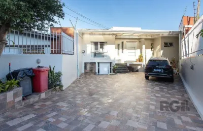 Casa com 6 quartos à venda na Avenida Jacuí, 291, Cristal, Porto Alegre